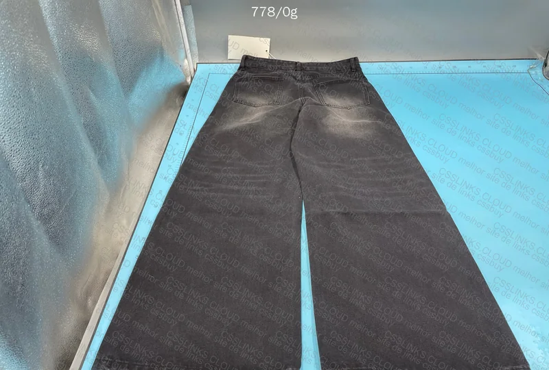 Dark Baggy Jeans 4