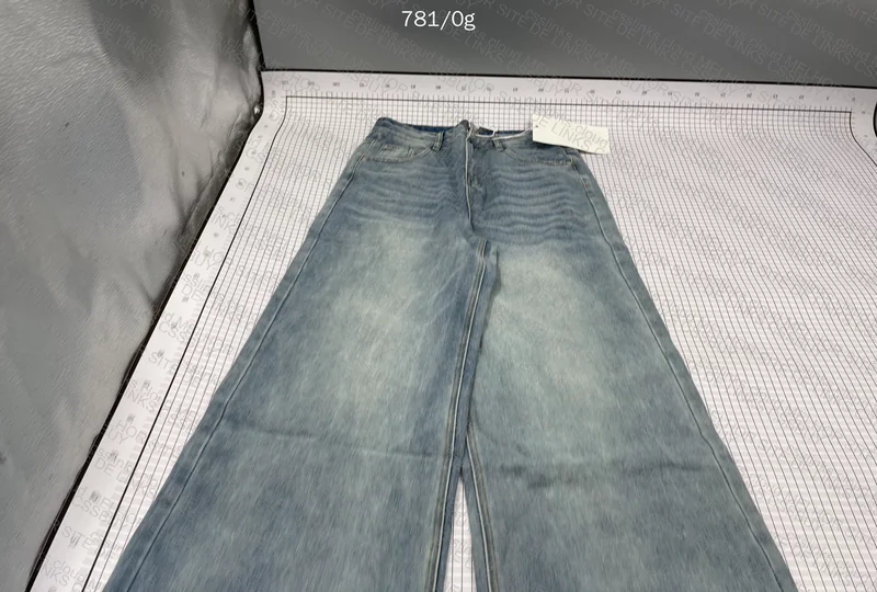 Baggy/Wide Leg Jeans