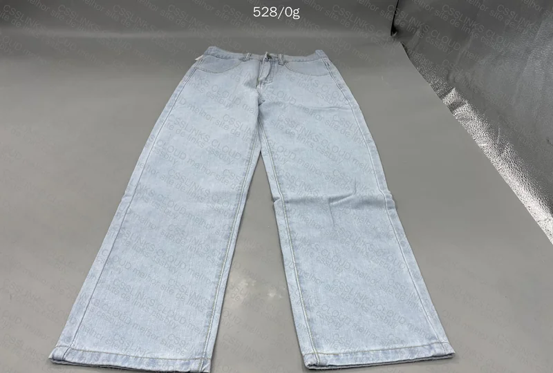 Baggy Jeans at a Good Price 2