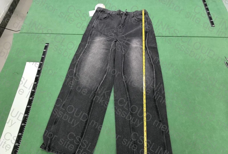 Baggy or Straight Jeans 5