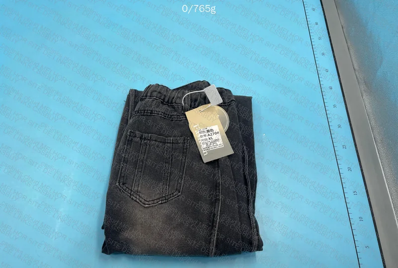 Damaged Baggy Pants
