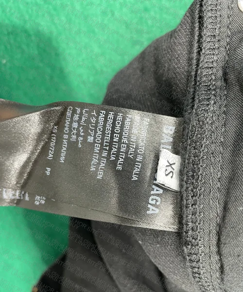 Balenciaga George V Baggy Pants 4