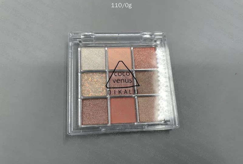 Pants + T-Shirt + Eyeshadow Palette 5