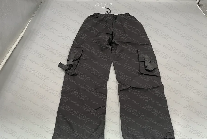 Pants + T-Shirt + Eyeshadow Palette 8