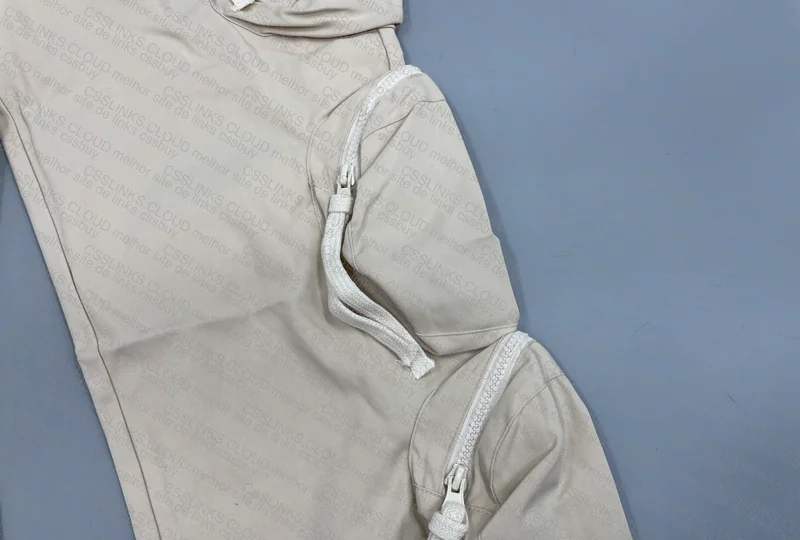 Cargo Pants with Many Pockets 4