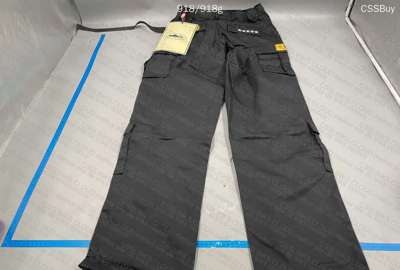 Corteiz Cargo Pants 4