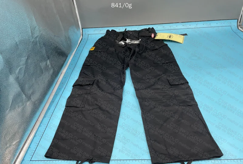 Corteiz Cargo Pants 3