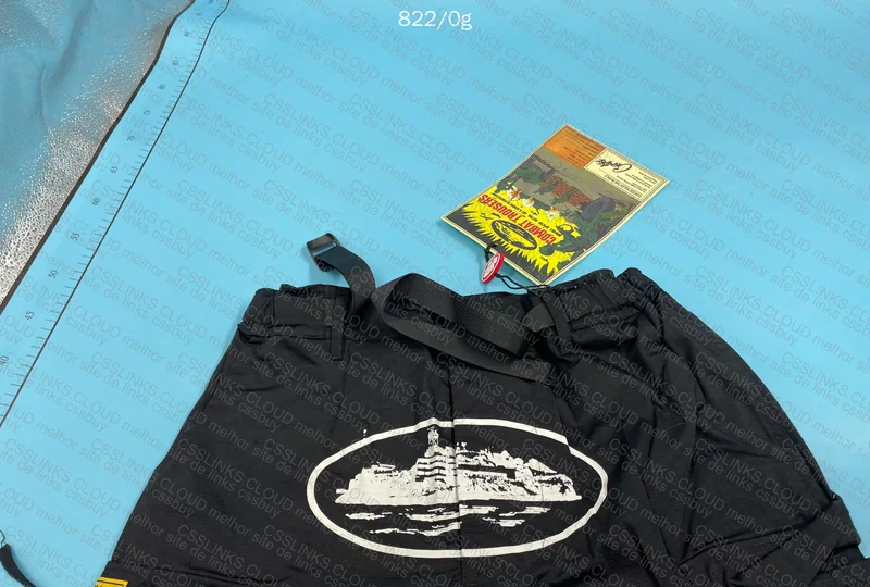 Corteiz Cargo Pants 3