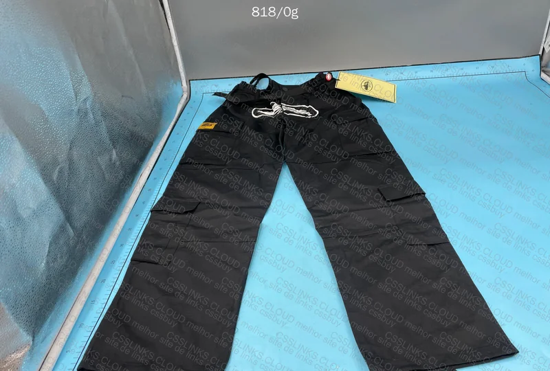 Corteiz Cargo Pants 3