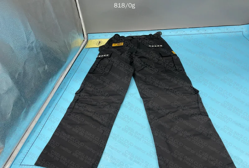 Corteiz Cargo Pants 5
