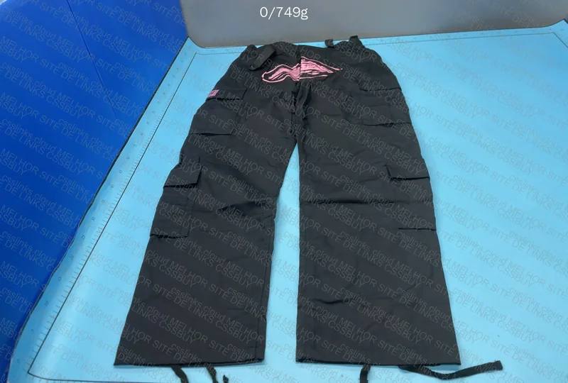 Corteiz Cargo Pants (Pink) 2