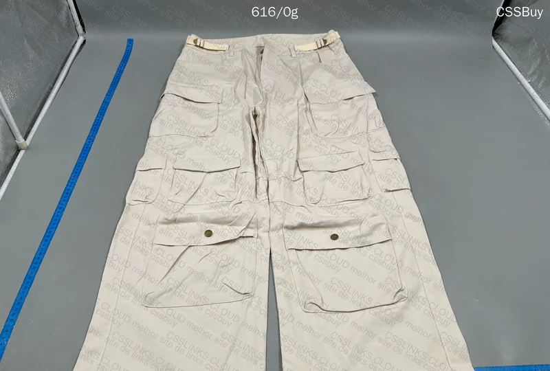 Cargo Pants with Various Pockets 2