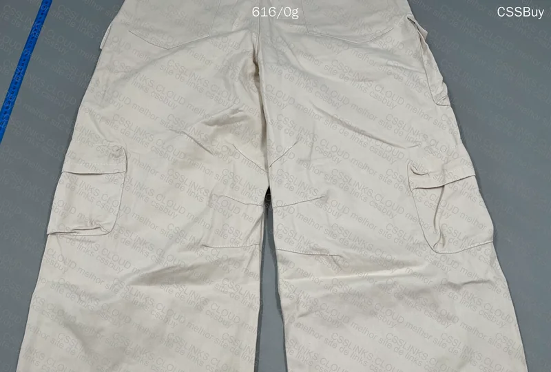 Cargo Pants with Various Pockets 3