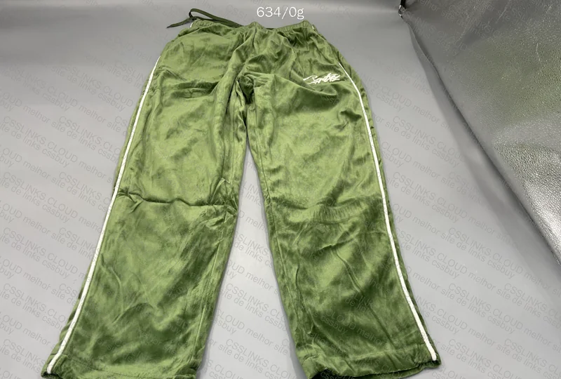 Corteiz Velvet Pants 3