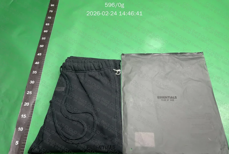 Calça Essentials