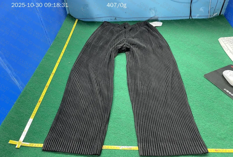 CALÇA ISSEY MIYAKI 2