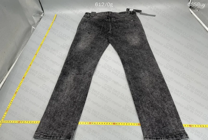 Amiri Jeans 5