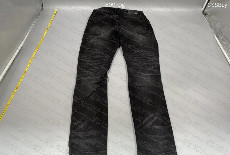 Amiri Jeans 4