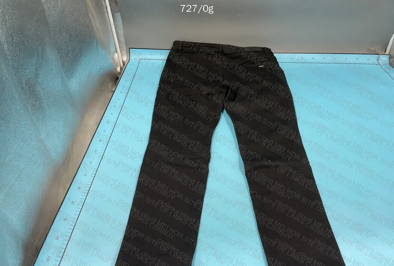 Amiri Jeans 3