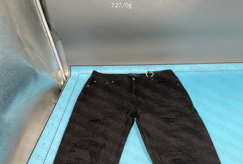 Amiri Jeans 5