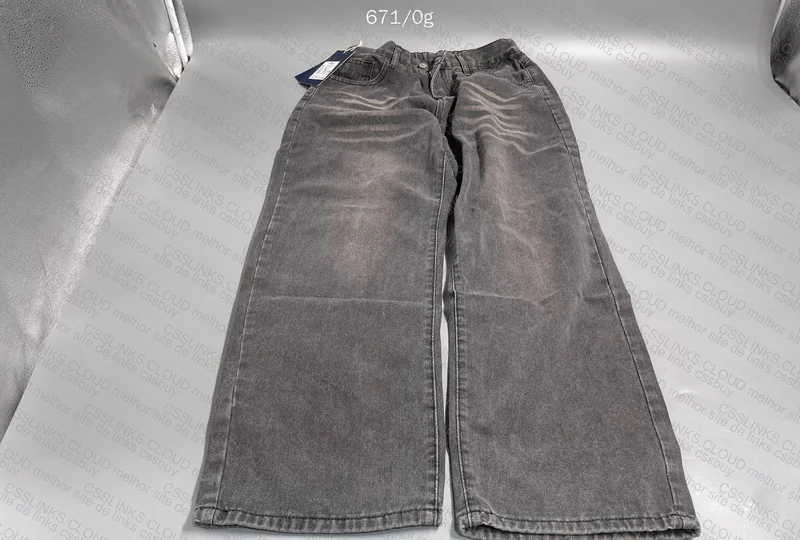 Wide Leg Baggy Jeans