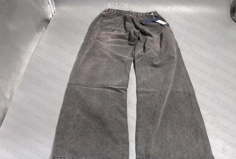 Wide Leg Baggy Jeans 2
