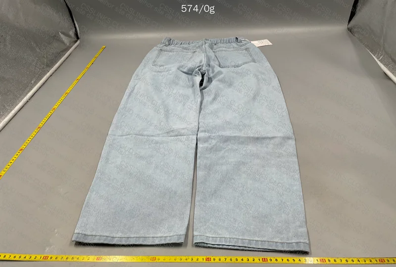 Standard Wide Jeans 2