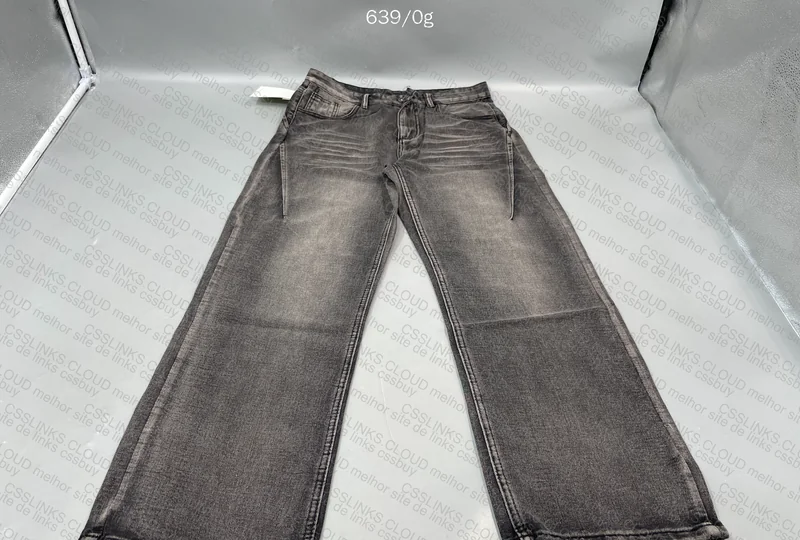 Random Wide Leg Jeans