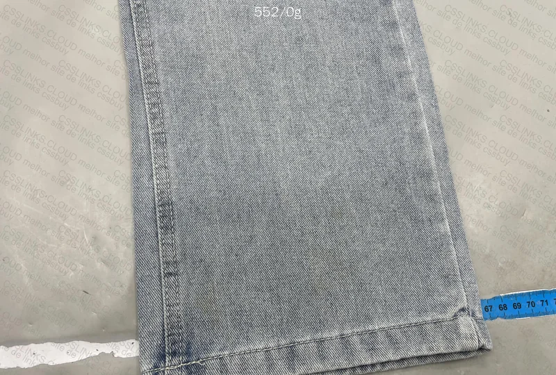 Light Wash Jeans 2