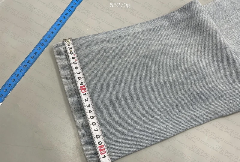 Light Wash Jeans 6
