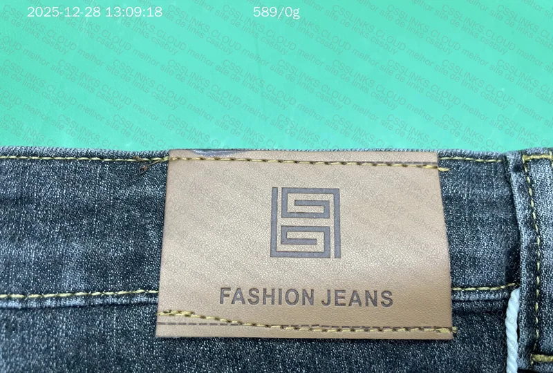 Standard Jeans 3