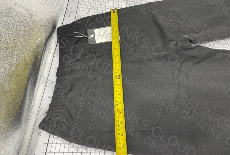 Basic Black Jeans 3