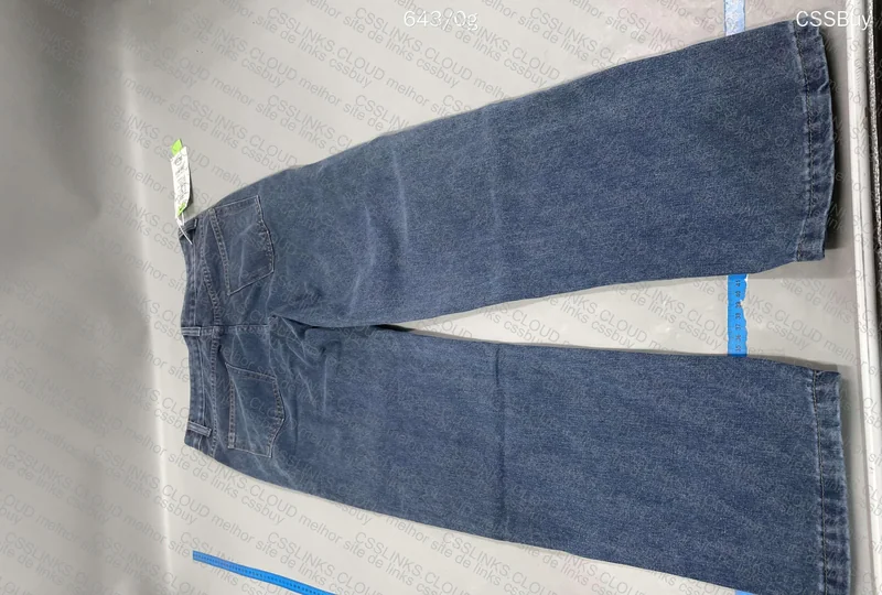 Straight Leg Jeans 2