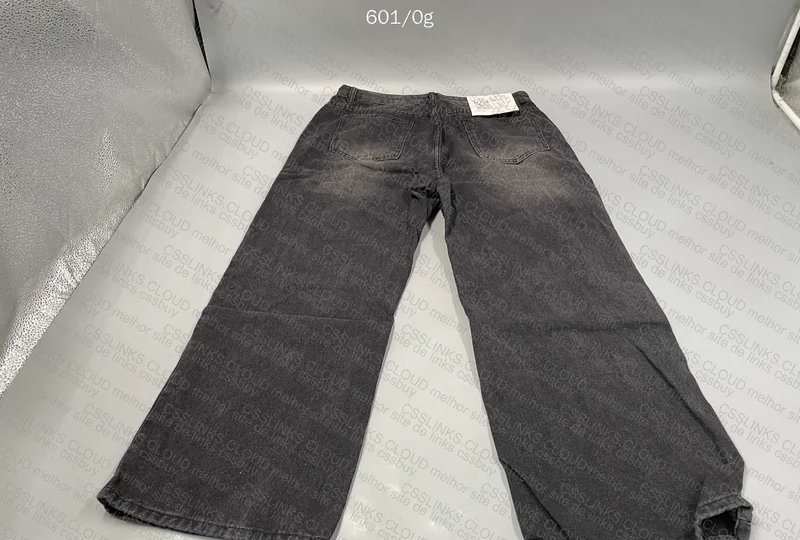 Straight Leg Jeans 5