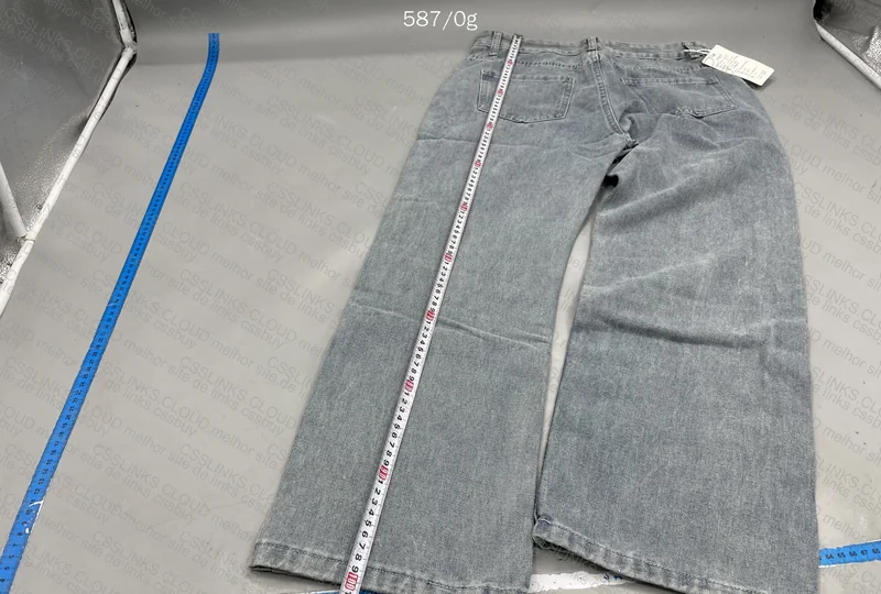 Straight Leg Jeans 4