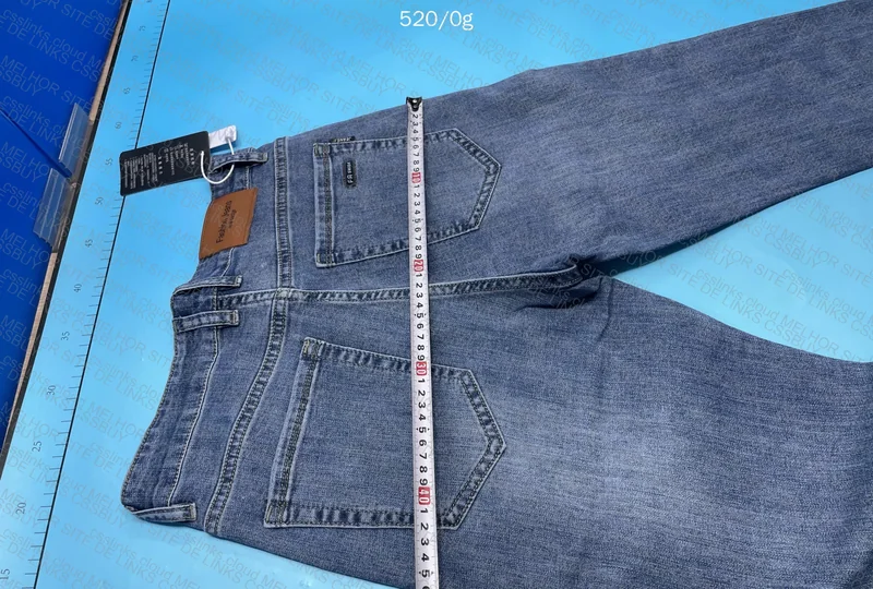 Straight Leg Jeans 3