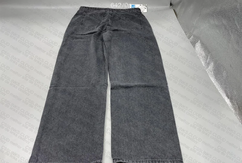 Straight Leg Jeans 35y 2