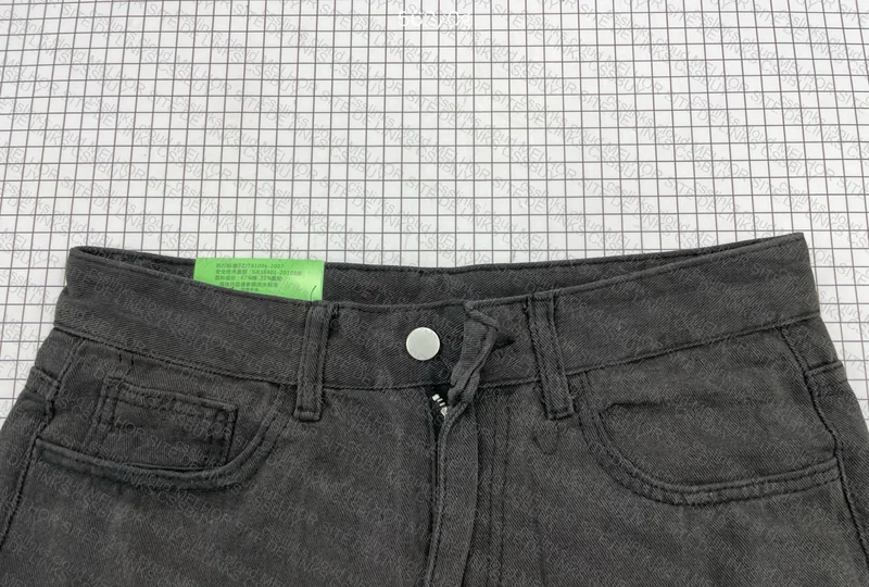 Jeans (Straight or Baggy?) 2