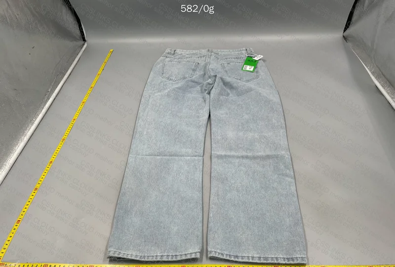 Straight Leg Jeans without Brand