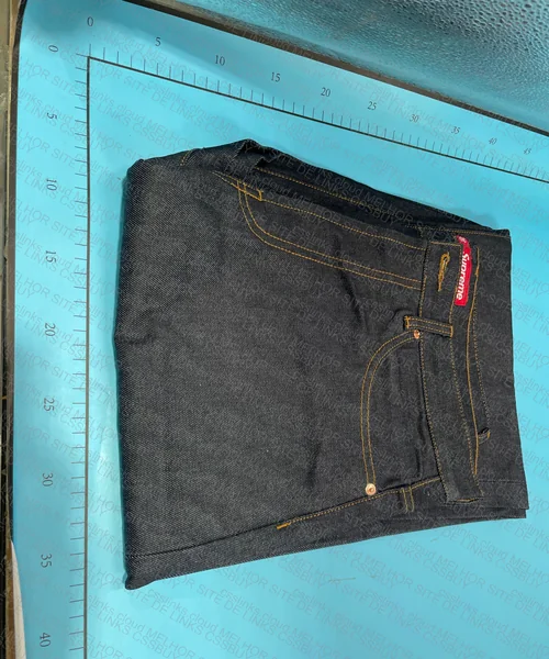 Supreme Jeans