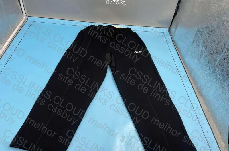 Corteiz Wide Sweatpants 2