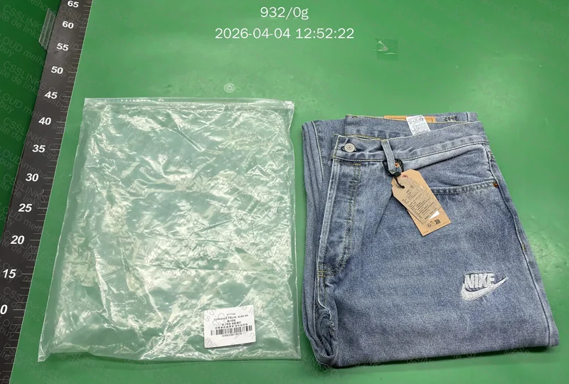 Calça Levi’s x Nike c/medidas