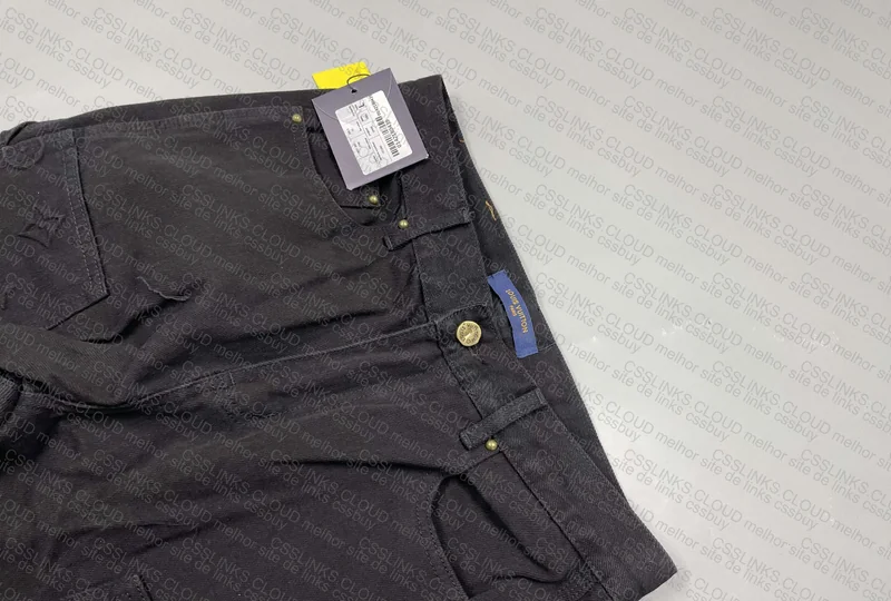 LV Carpenter Pants with Measurements 3
