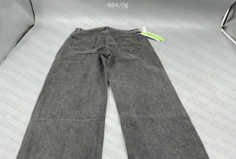 Straight Pants 3