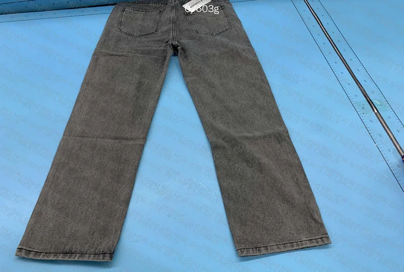 Straight Pants 3