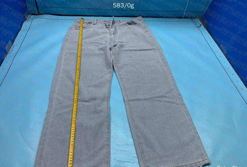 Straight Pants 3