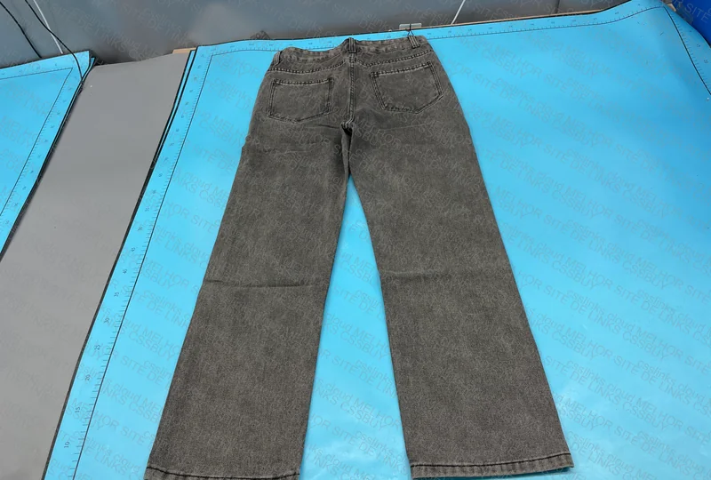 Straight Pants 3