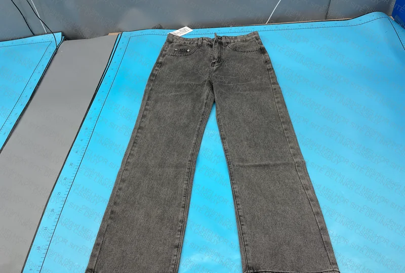 Straight Pants 4