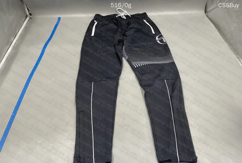 Sérgio Tacchini Pants
