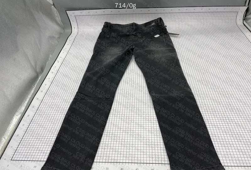 Amiri 110¥ Pants 5